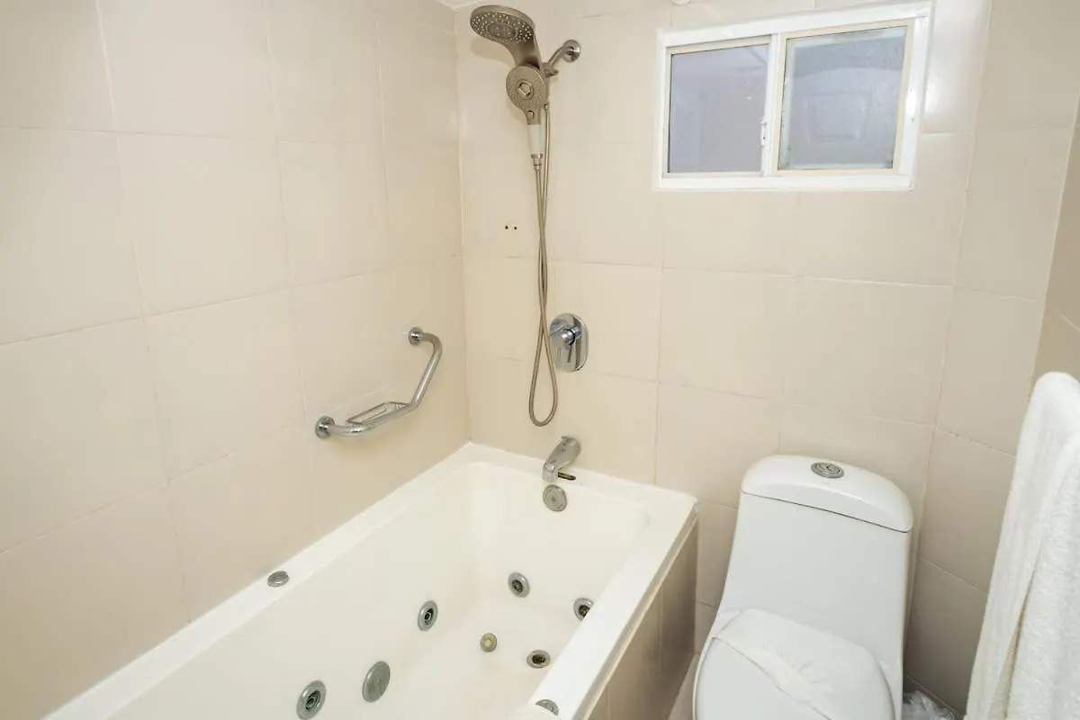 Encantador Con Vista A La Laguna Cancún Apartmán