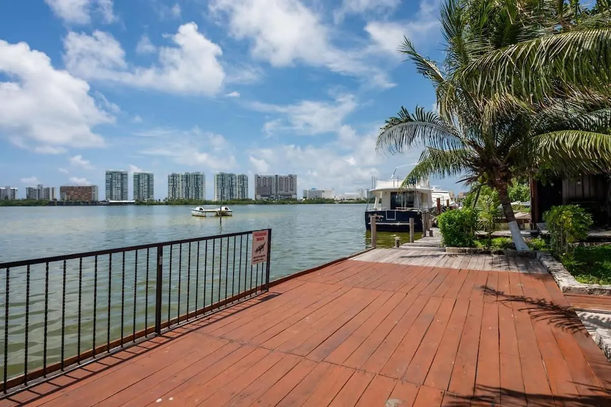 Encantador Con Vista A La Laguna Cancún Apartmán